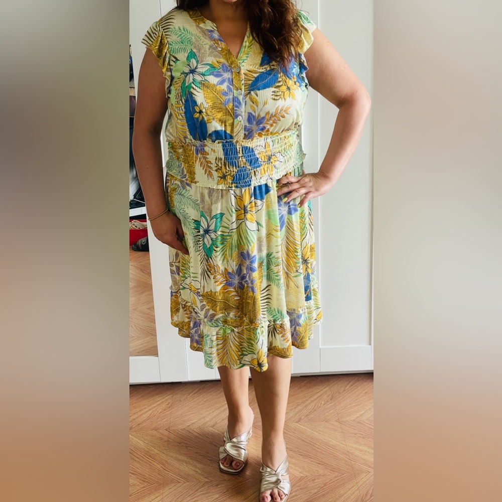 Floral print dress! Beautiful! Worn once !